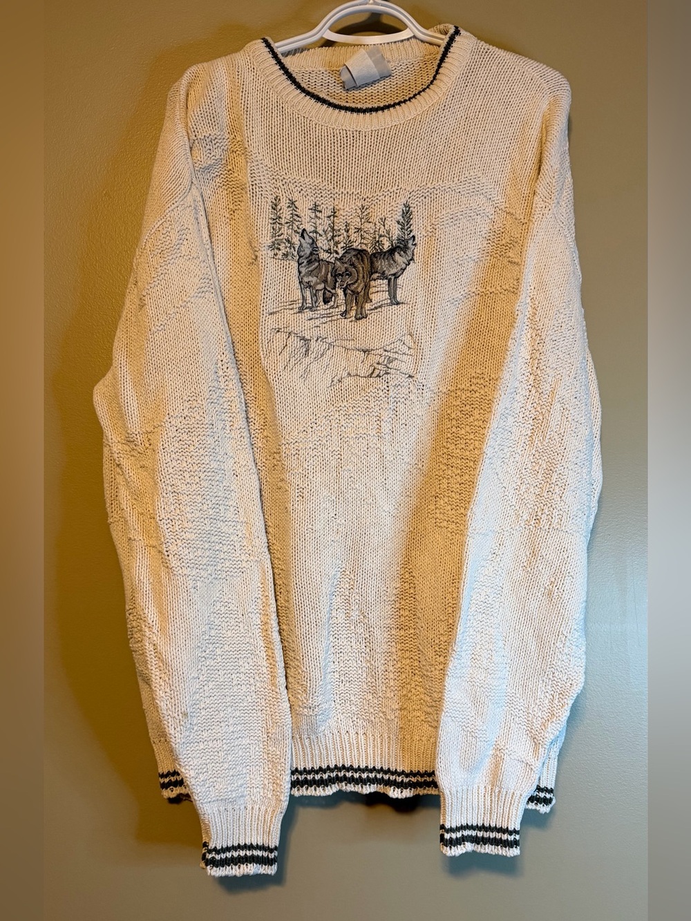 Vintage 90’s 100% Cotton Northern Elements Wolf Pack Heavy Knit Sweater